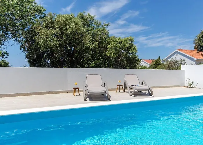 빌라 Dupla Kanica 세비드